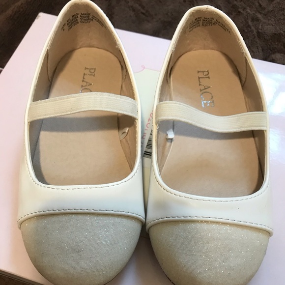 girls white ballet shoes
